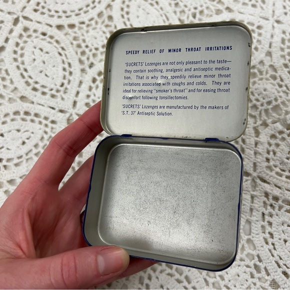 ⚠️ vintage Sucrets tin - Picture 8 of 11